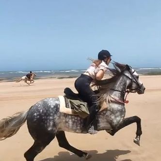 Leaving the office on a Friday… 😅
.
Beach vibes …
