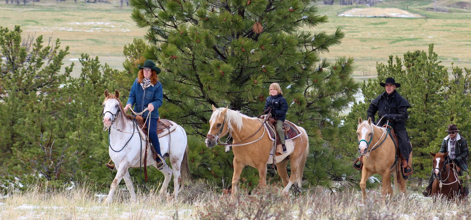 Montana Mountain Ranch riding holiday in USA Far and Ride