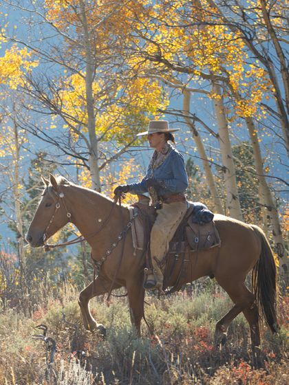 Wyoming Lodge and Working Guest Ranch riding holiday in USA - Far and Ride