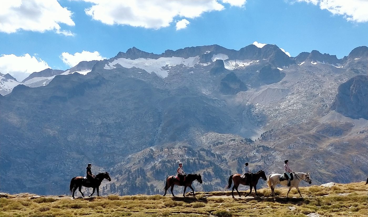 Discover the High Pyrenees itinerary.