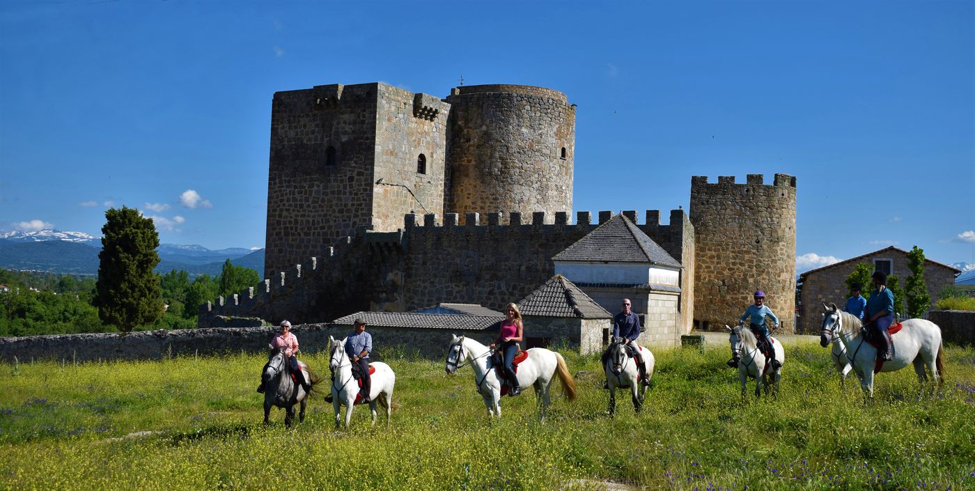 Castles of Gredos itinerary.